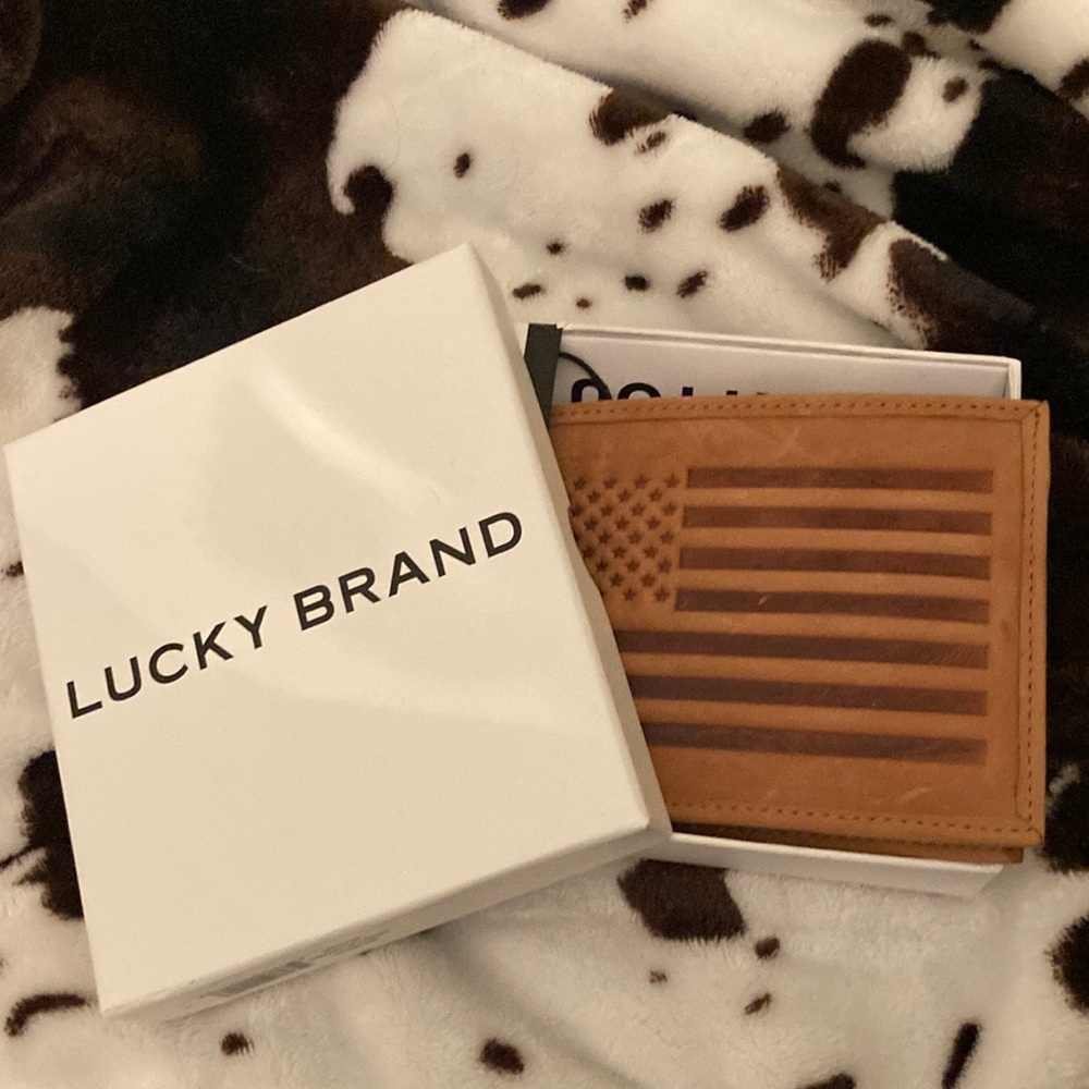 Lucky Brand men’s wallet